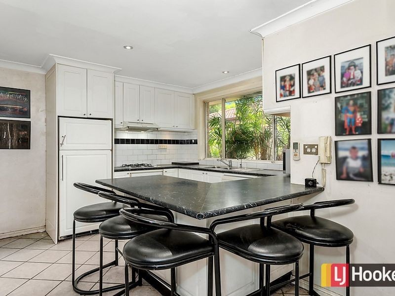 16 Bluett Crescent, Doonside NSW 2767