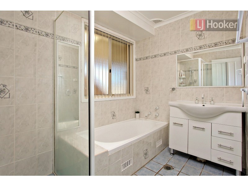 8 McFarlane Drive, Minchinbury NSW 2770