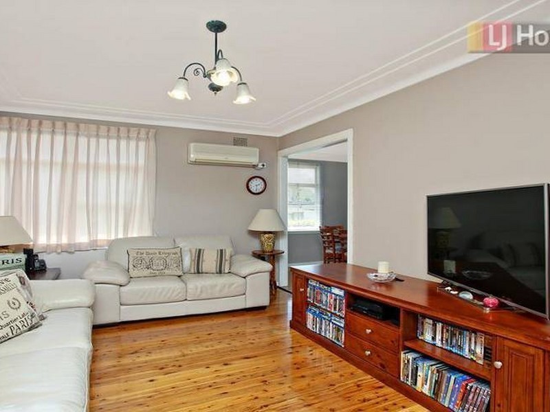 247 Old Windsor Road, Old Toongabbie NSW 2146