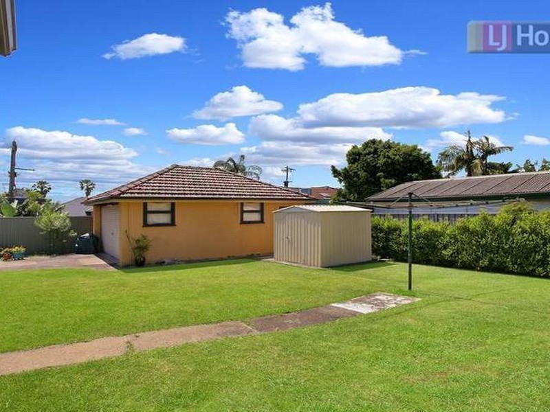 247 Old Windsor Road, Old Toongabbie NSW 2146