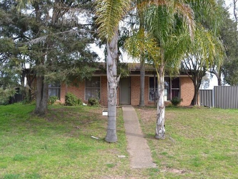 1 Kenneth Crescent, Dean Park NSW 2761