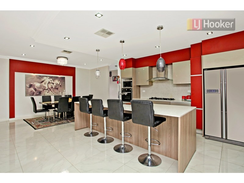 18 Burringoa Crescent, Colebee NSW 2761