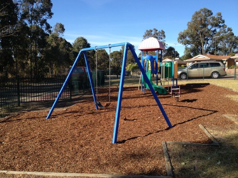 8 Kathy Way, Dean Park NSW 2761