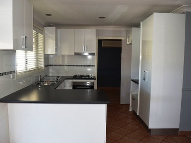 27 Aldan Place, St Clair NSW 2759