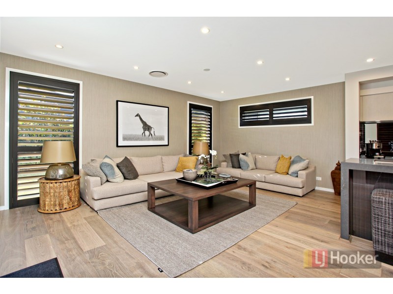 9 Woodburn Street, Colebee NSW 2761