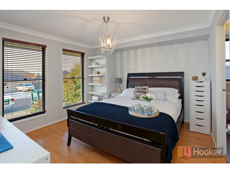 64 Lilydale Drive, Woodcroft NSW 2767