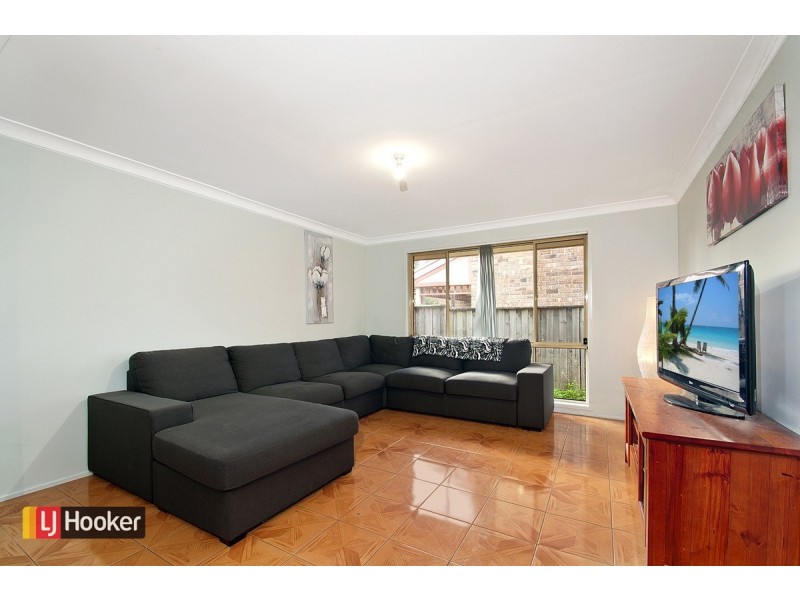 8 Pottery Circuit, Woodcroft NSW 2767