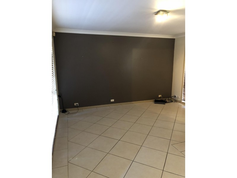 27 Keyport Crescent, Glendenning NSW 2761