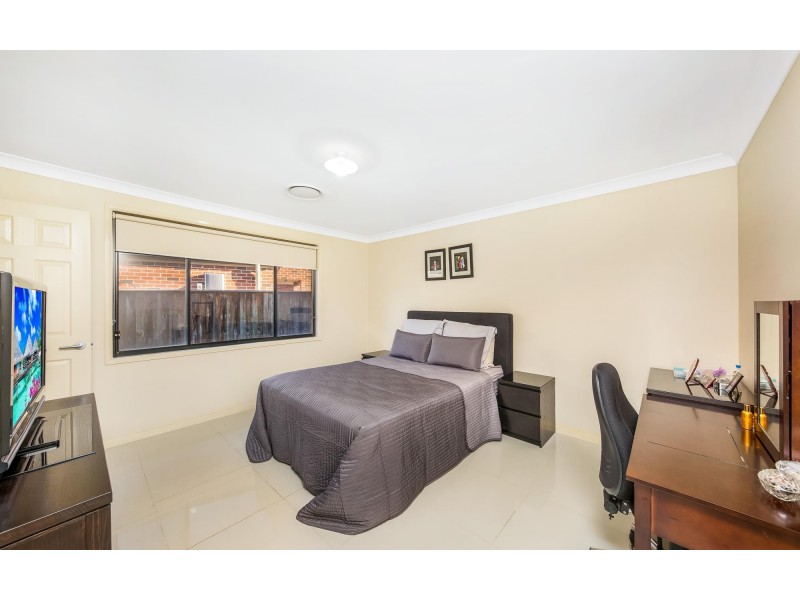 24 Silvereye Ct, Woodcroft NSW 2767
