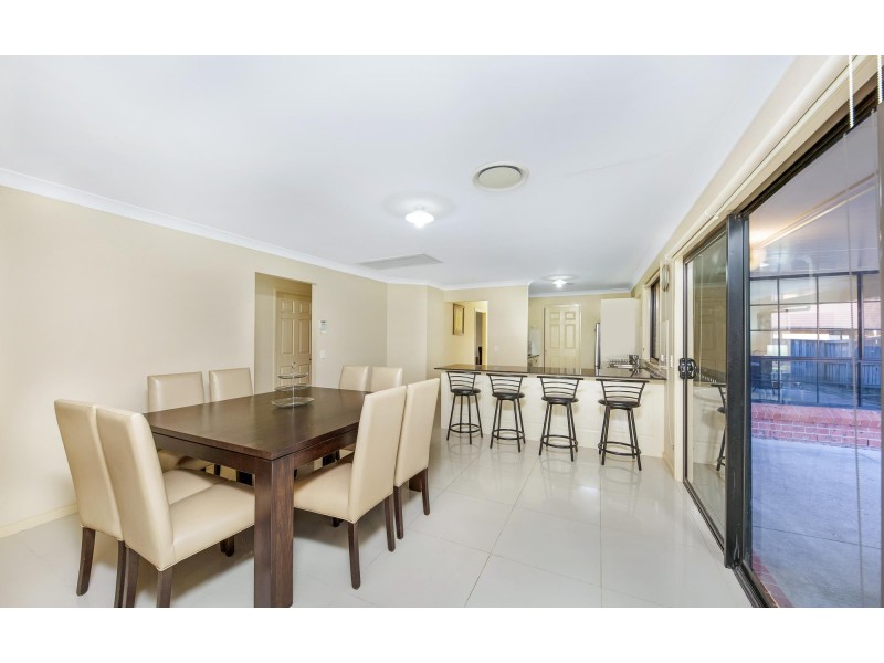 24 Silvereye Ct, Woodcroft NSW 2767