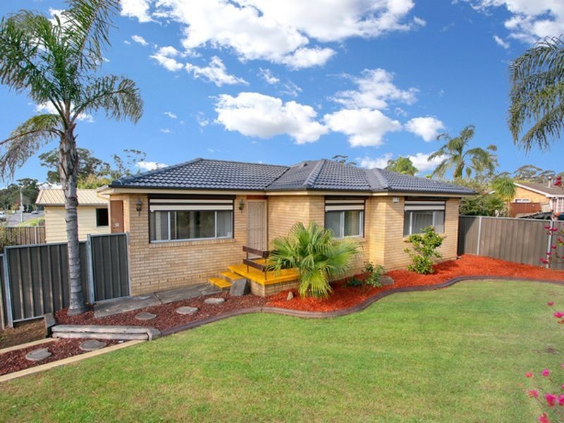2 Falmouth Road, Quakers Hill NSW 2763