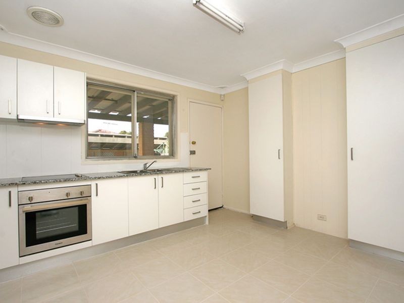 2 Falmouth Road, Quakers Hill NSW 2763