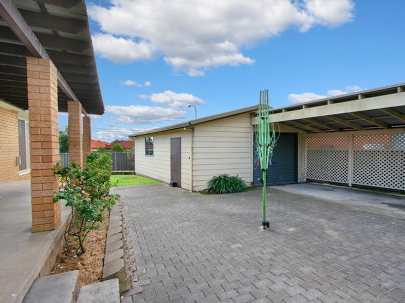 2 Falmouth Road, Quakers Hill NSW 2763