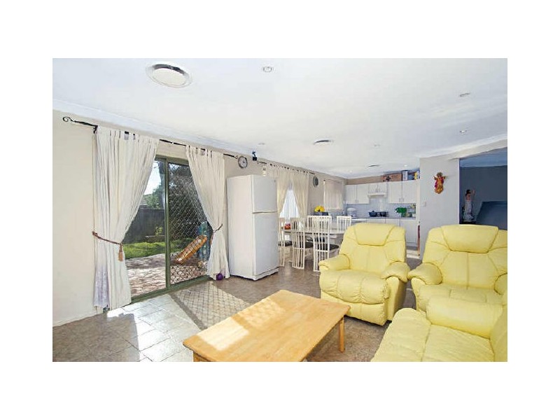 5 Mottle Grove, Woodcroft NSW 2767