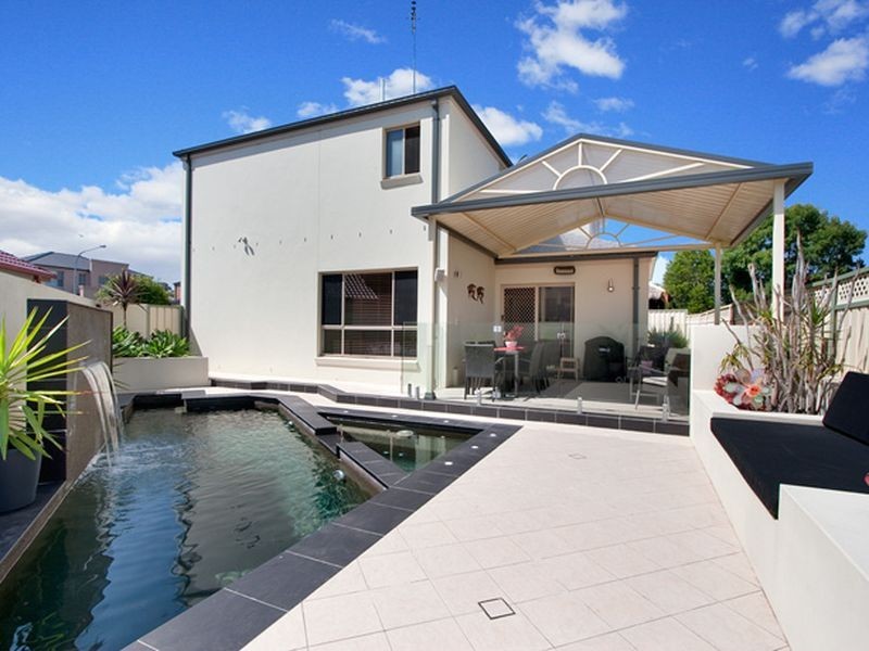 11 Commisso Circuit, Quakers Hill NSW 2763