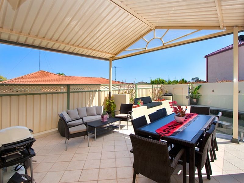 11 Commisso Circuit, Quakers Hill NSW 2763