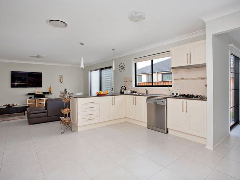 61 Lilydale Drive, Woodcroft NSW 2767