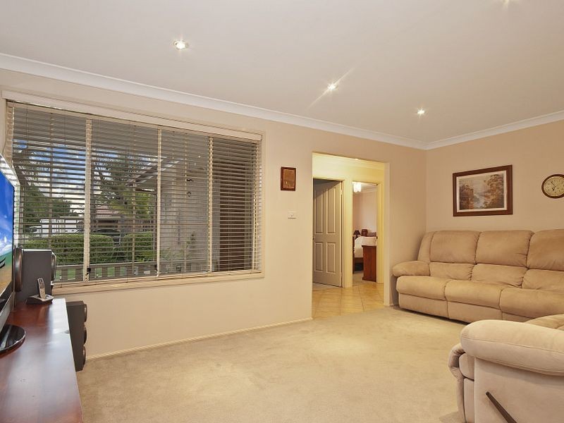 11 Alpin Grove, Oakhurst NSW 2761