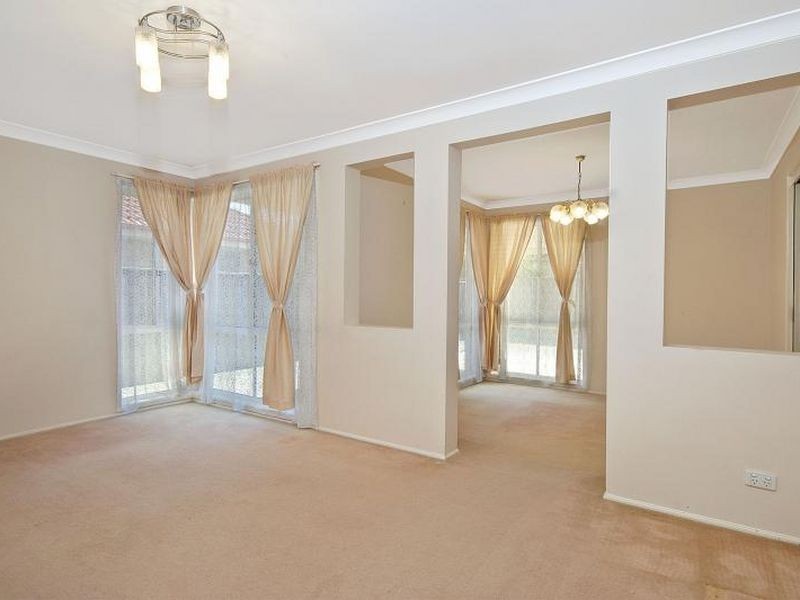 5 Teraweyna Close, Woodcroft NSW 2767