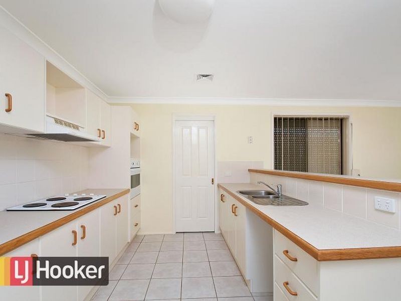 14 Burrinjuck Drive, Woodcroft NSW 2767