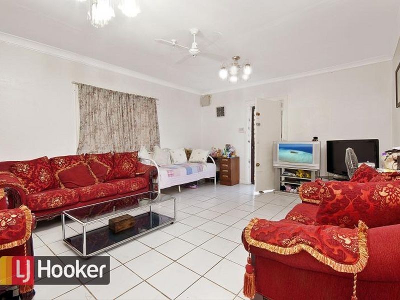 31 Davis Road, Marayong NSW 2148