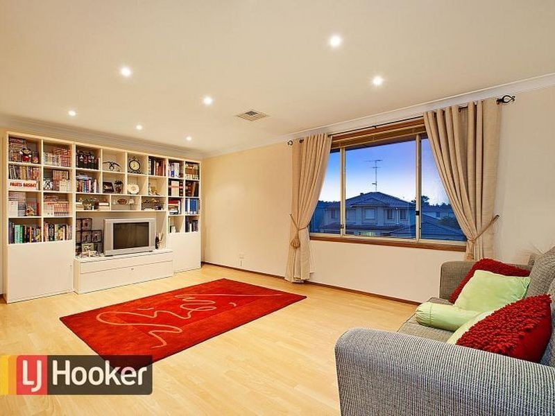 28 Burrinjuck Drive, Woodcroft NSW 2767