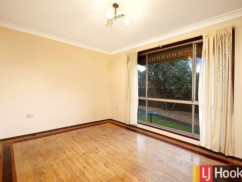 8 lobelia Crescent, Quakers Hill NSW 2763