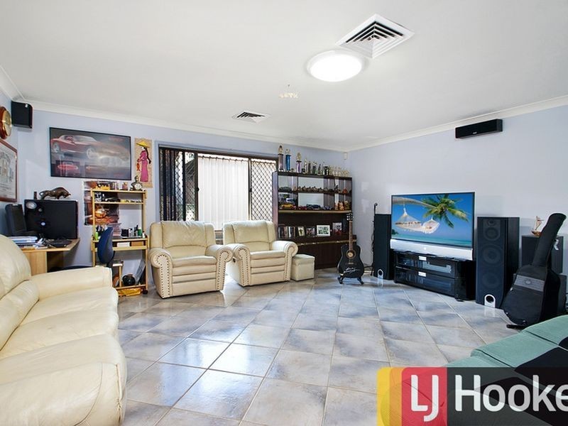 52 Jindabyne Circuit, Woodcroft NSW 2767