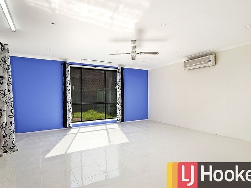 9 Lakewood Drive, Woodcroft NSW 2767