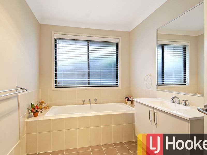 10 Lantana Place, Woodcroft NSW 2767