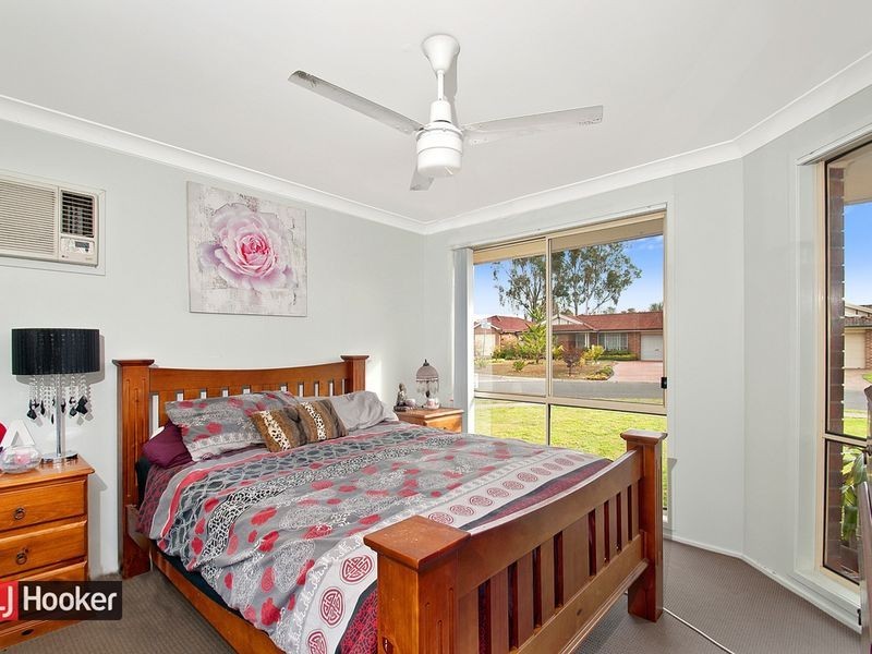8 Pottery Circuit, Woodcroft NSW 2767