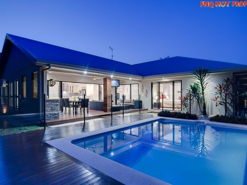 33 Muller Street, Palm Cove QLD 4879