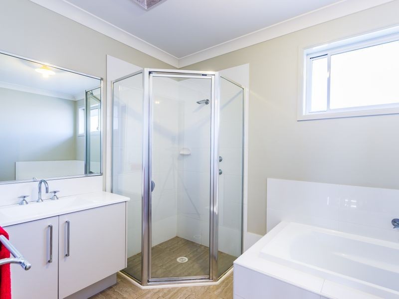 6 Bush Place, Woodcroft NSW 2767