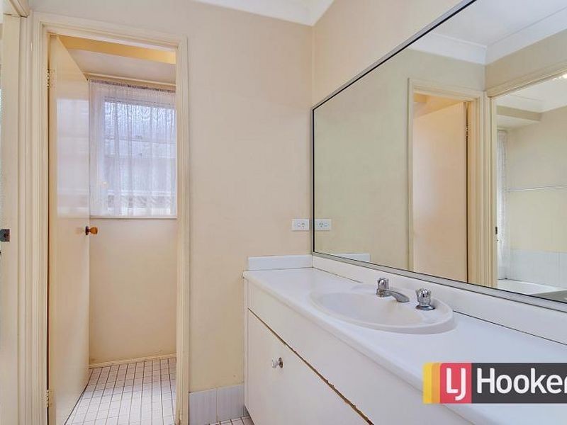 18 Aminta Crescent, Hassall Grove NSW 2761