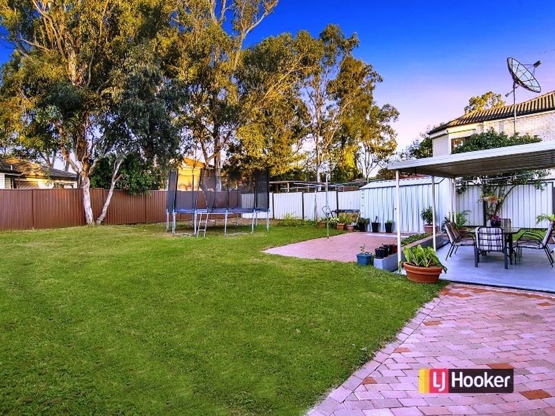 17 Batten Place, Doonside NSW 2767