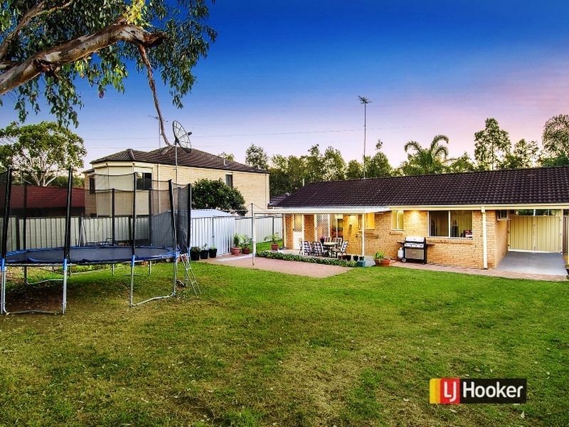 17 Batten Place, Doonside NSW 2767
