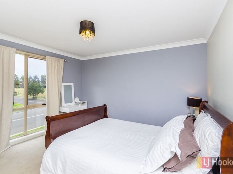 16 Silvereye Circuit, Woodcroft NSW 2767