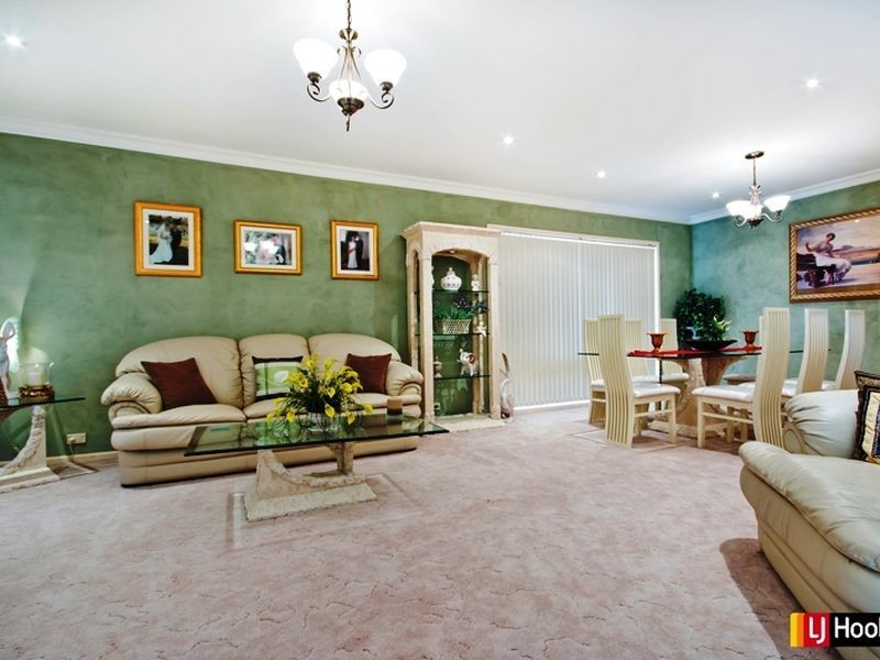 8 Cargelligo Place, Woodcroft NSW 2767