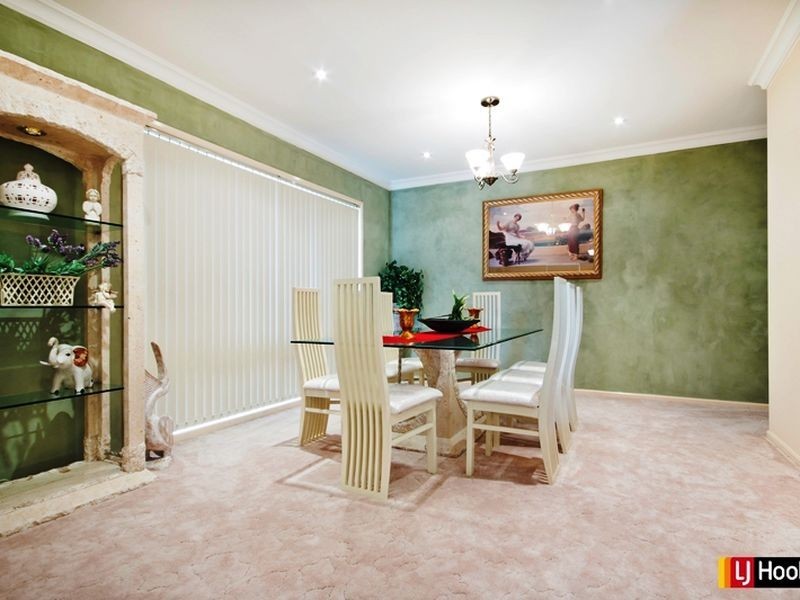 8 Cargelligo Place, Woodcroft NSW 2767