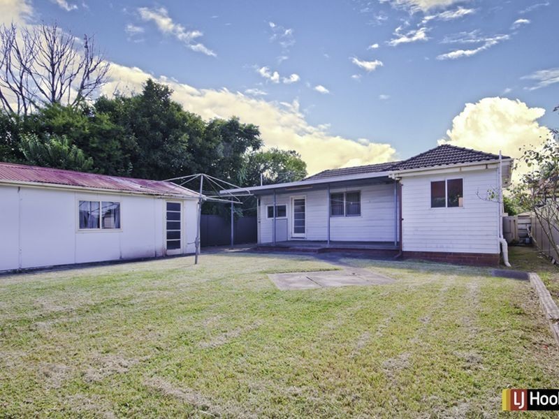 8 Fursorb Street, Marayong NSW 2148