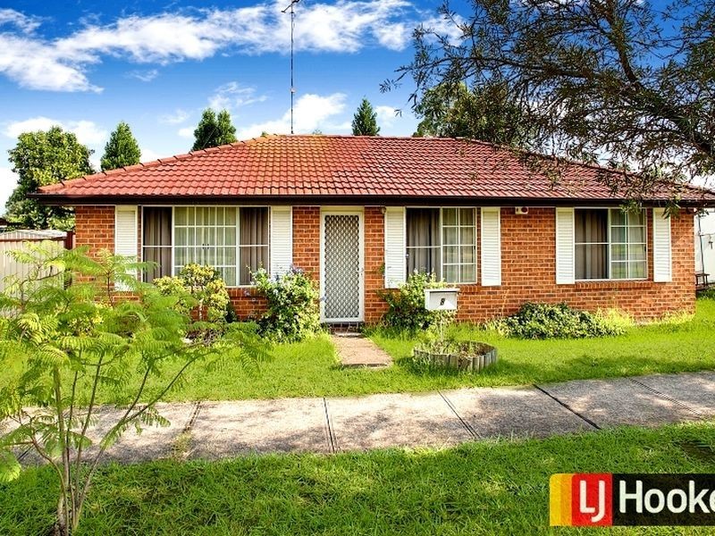 8 Raupach Street, Dean Park NSW 2761