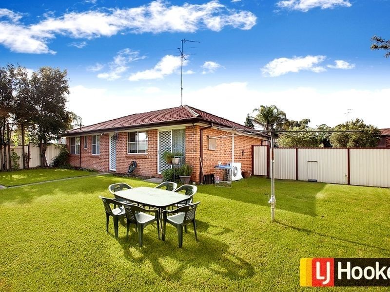 8 Raupach Street, Dean Park NSW 2761