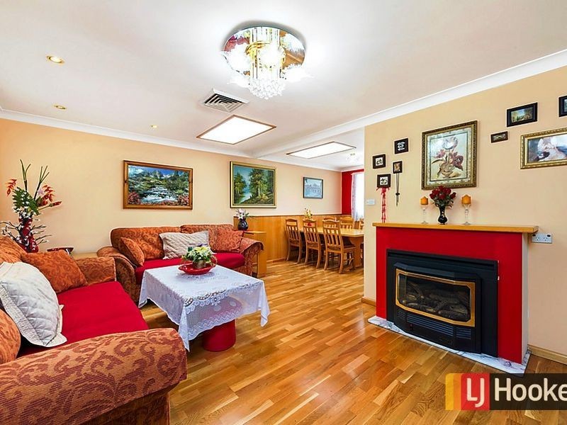 58 Tallagandra Drive, Quakers Hill NSW 2763