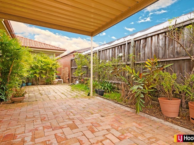 10 Illawarra Circuit, Woodcroft NSW 2767