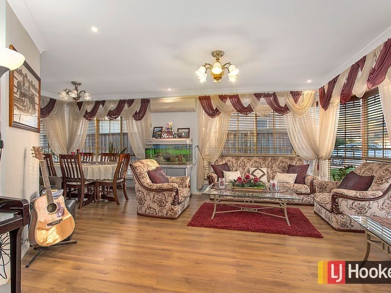 31 Jindabyne Circuit, Woodcroft NSW 2767