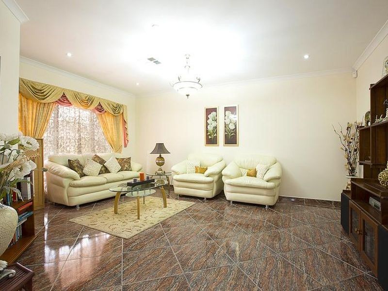 25 Farmingdale Drive, Blacktown NSW 2148