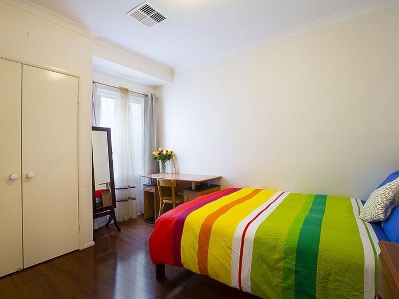 25 Farmingdale Drive, Blacktown NSW 2148