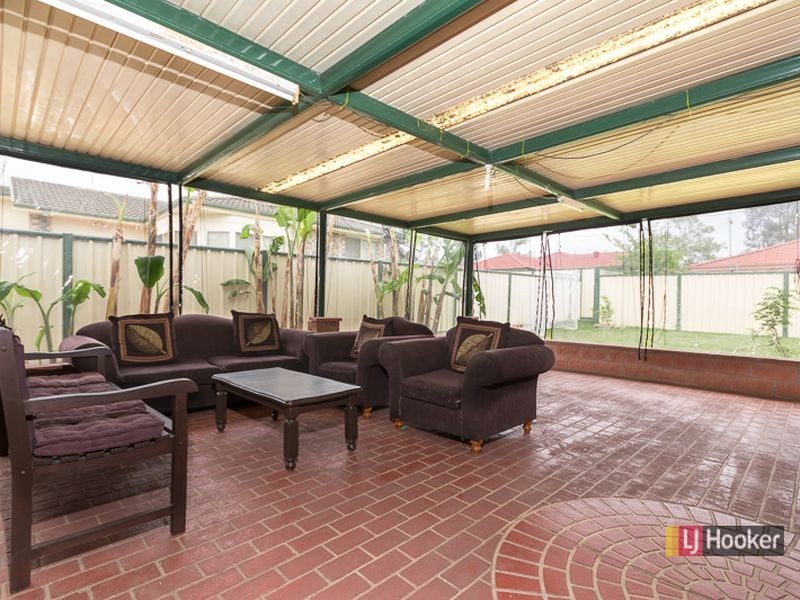 8 Flamingo Grove, Plumpton NSW 2761