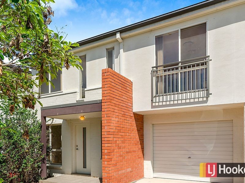 8 Dianella Circuit, Woodcroft NSW 2767