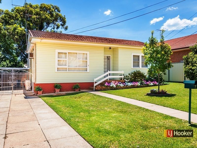 7 Maxwell Street, Blacktown NSW 2148